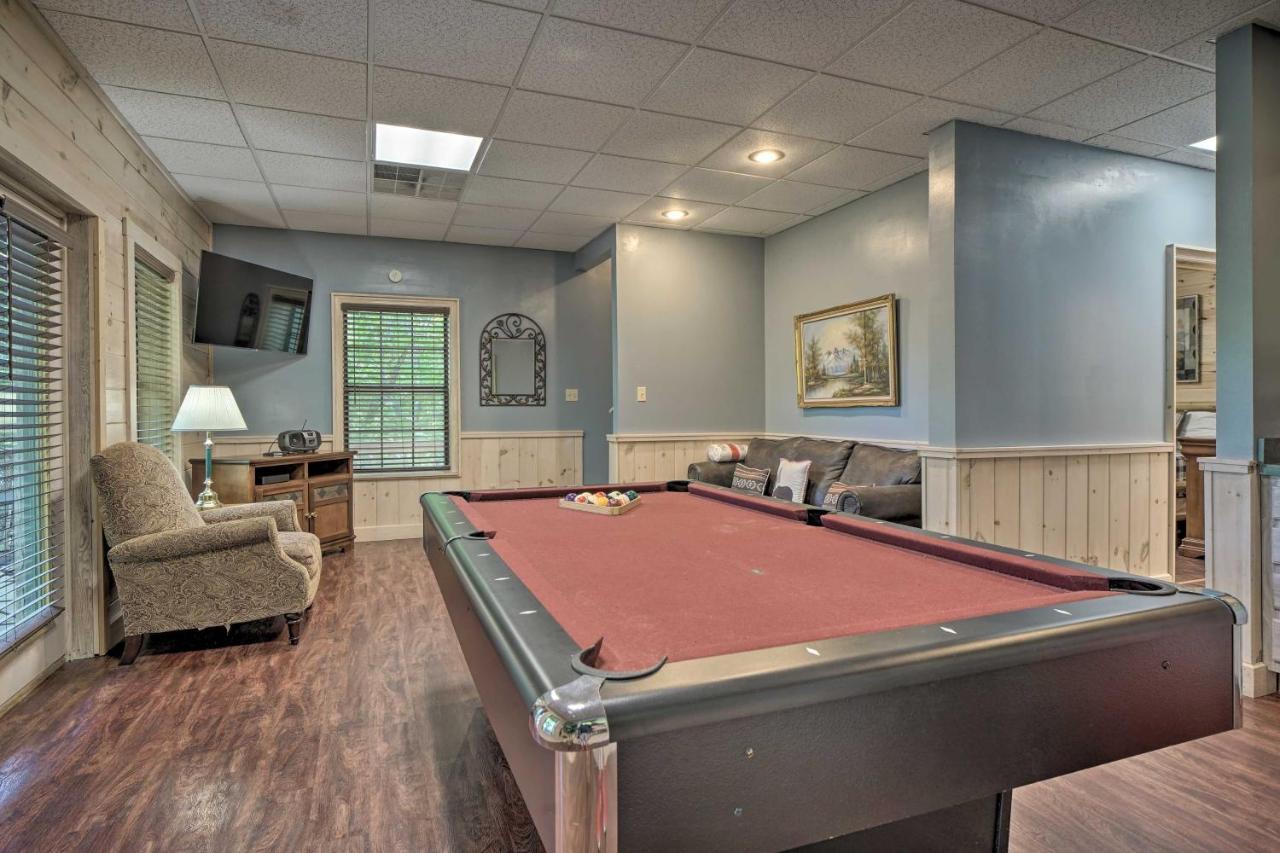Rustic Pigeon Forge Home With Private Hot Tub! Buitenkant foto