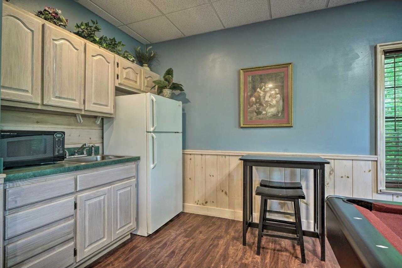 Rustic Pigeon Forge Home With Private Hot Tub! Buitenkant foto